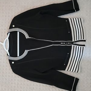 White House Black Market sm 3/4" sleeve sweater. Black, white & gold